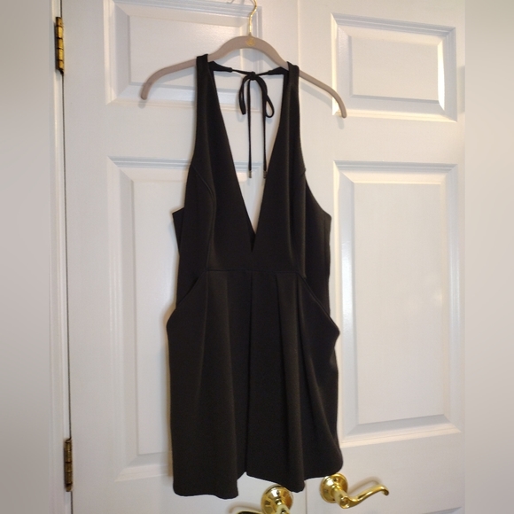 FREE PEOPLE Romper Troublemaker Plunge w/ Pockets! Black 6 - Picture 6 of 14